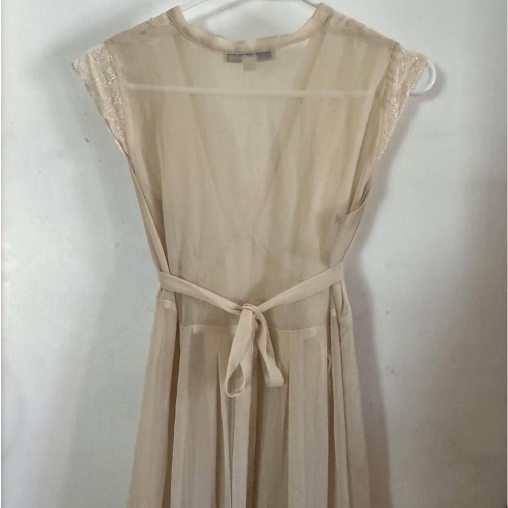 Elegant Cream Sleeveless Dress